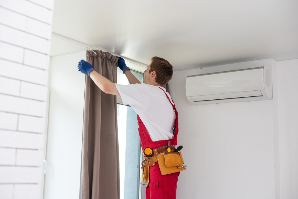 Ile kosztuje montaż karnisza w Gdańsku? Cena, zakres i zalety zlecenia fachowcowi